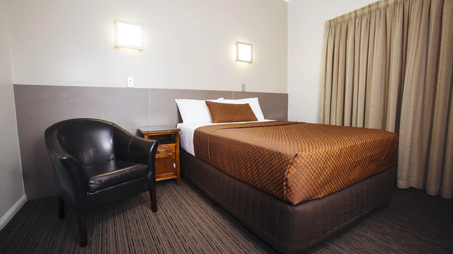 City Oasis Inn Townsville, Surestay Collection By BW 4*, Townsville