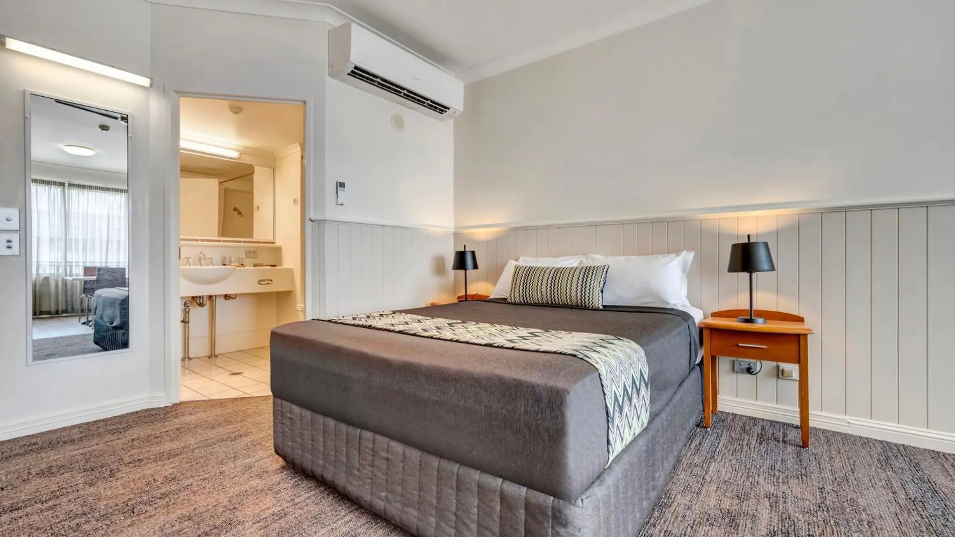 Motel City Oasis Inn Townsville, Surestay Collection By BW