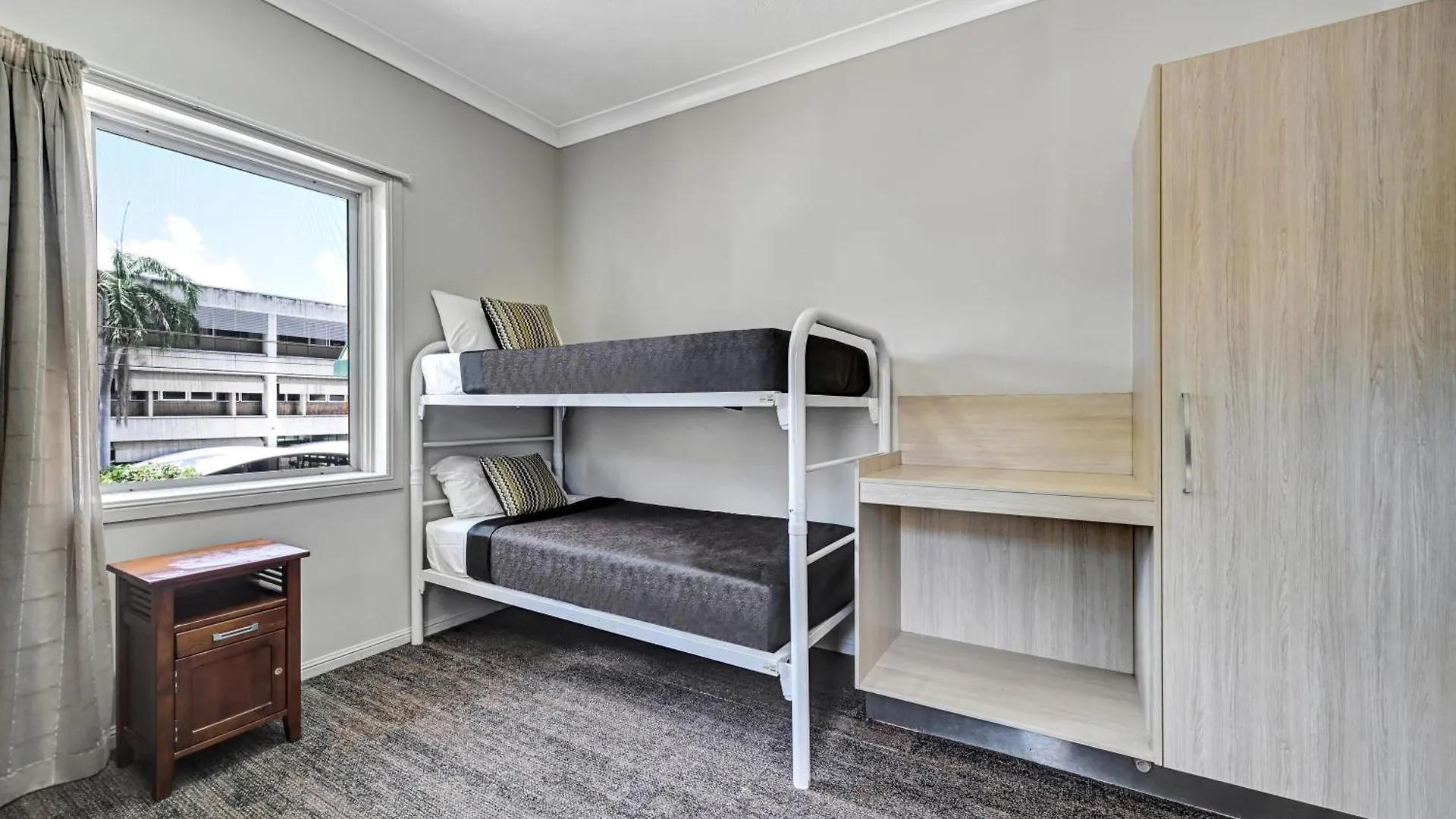 **** Motel City Oasis Inn Townsville, Surestay Collection By BW Australië