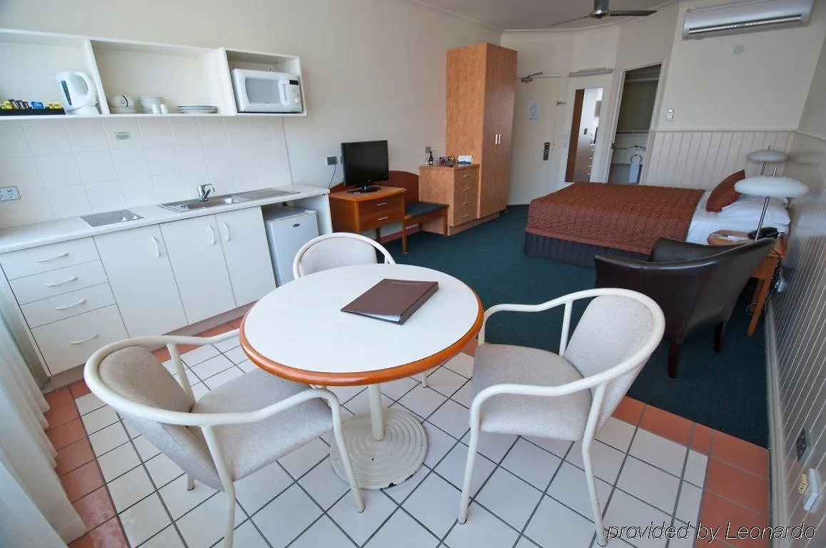 Motel City Oasis Inn Townsville, Surestay Collection By BW